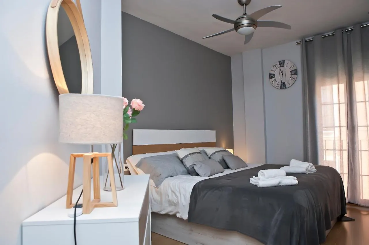 Luz Y Tranquilidad En El Casco Historico - Parking Gratis Apartment Seville